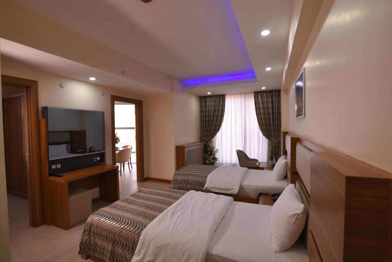 Mus Grand Hotel Ngoại thất bức ảnh