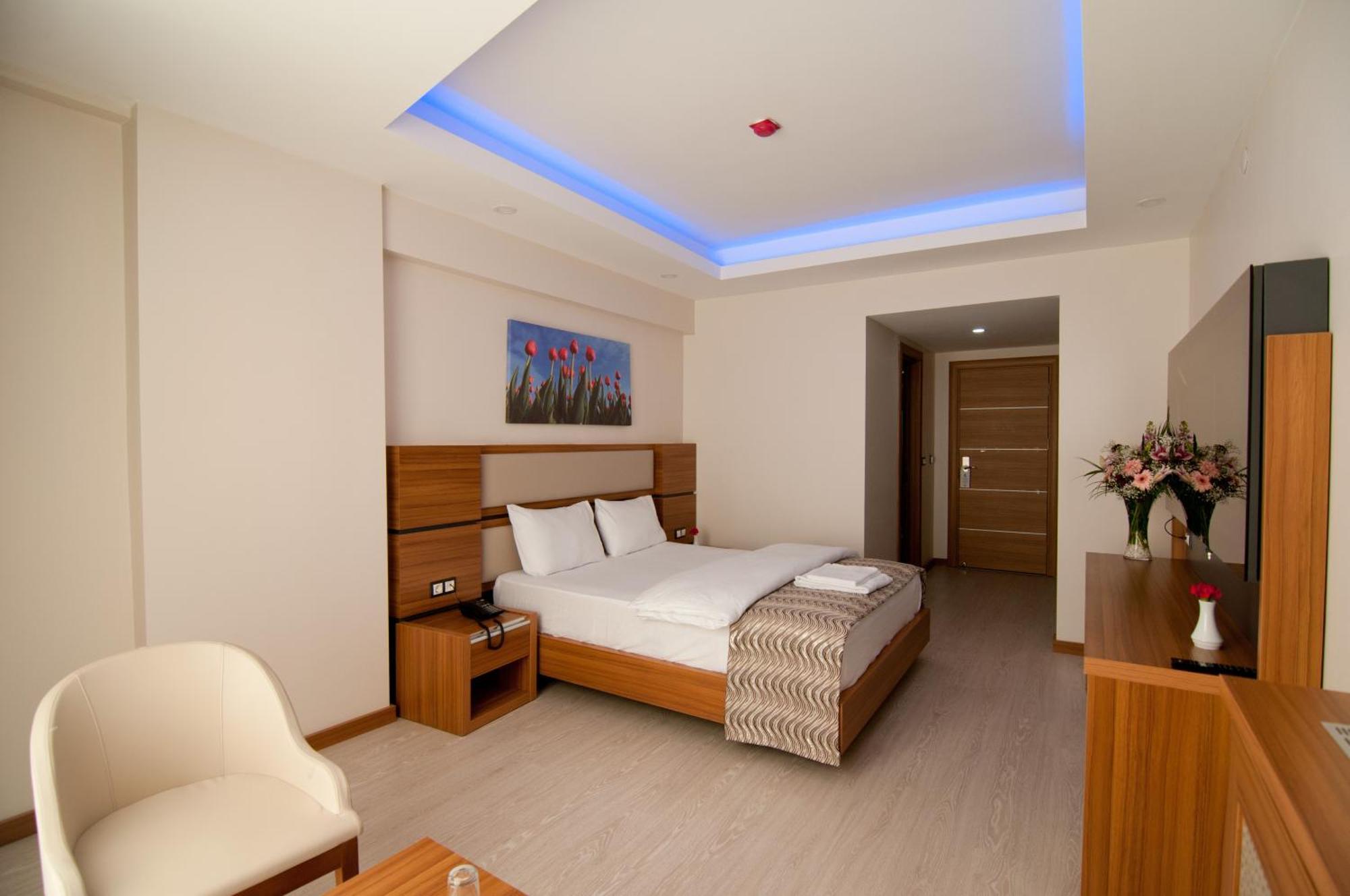 Mus Grand Hotel Ngoại thất bức ảnh