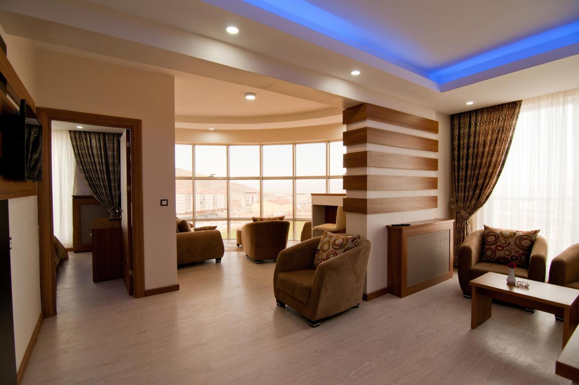 Mus Grand Hotel Ngoại thất bức ảnh