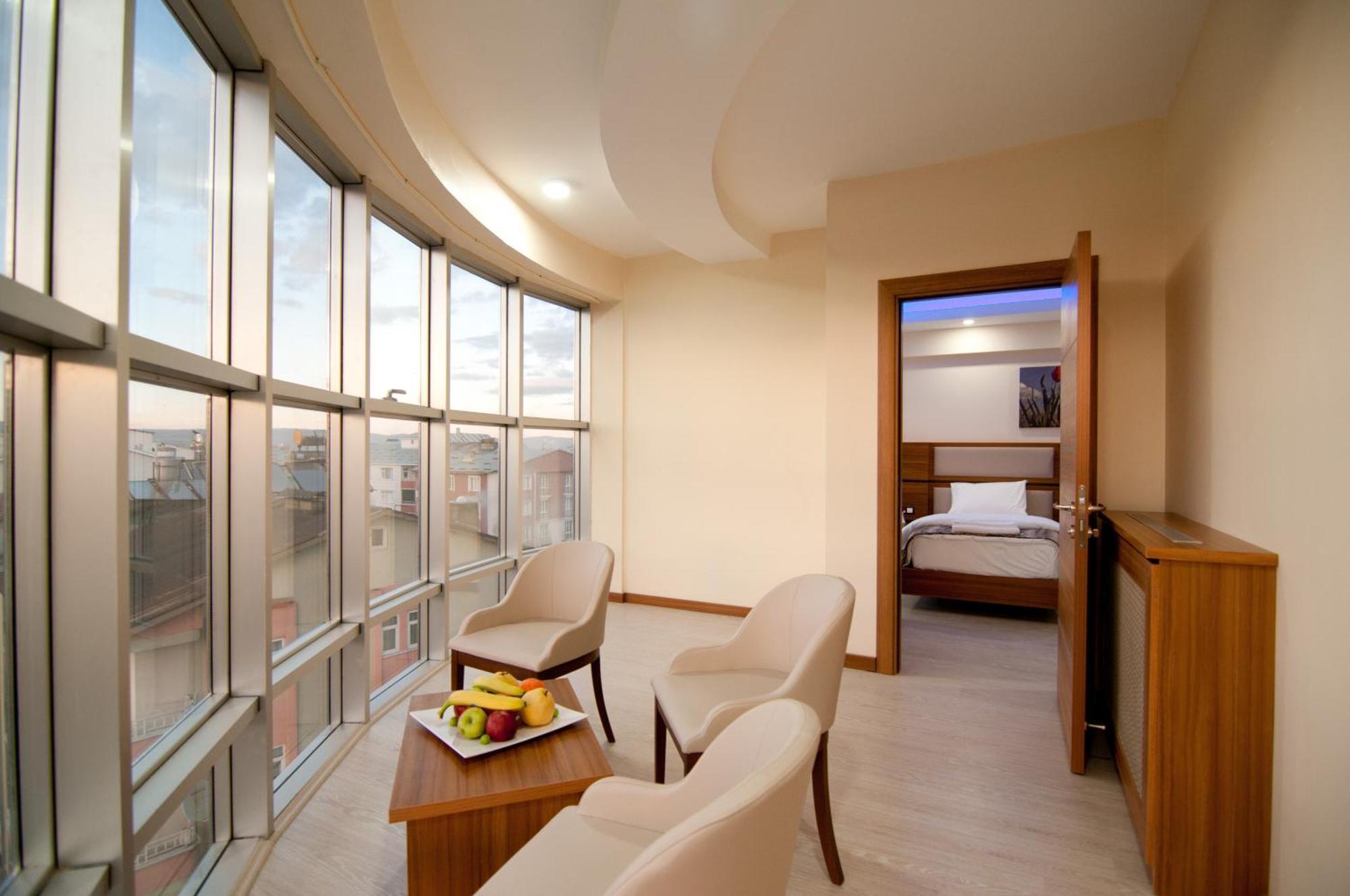 Mus Grand Hotel Ngoại thất bức ảnh