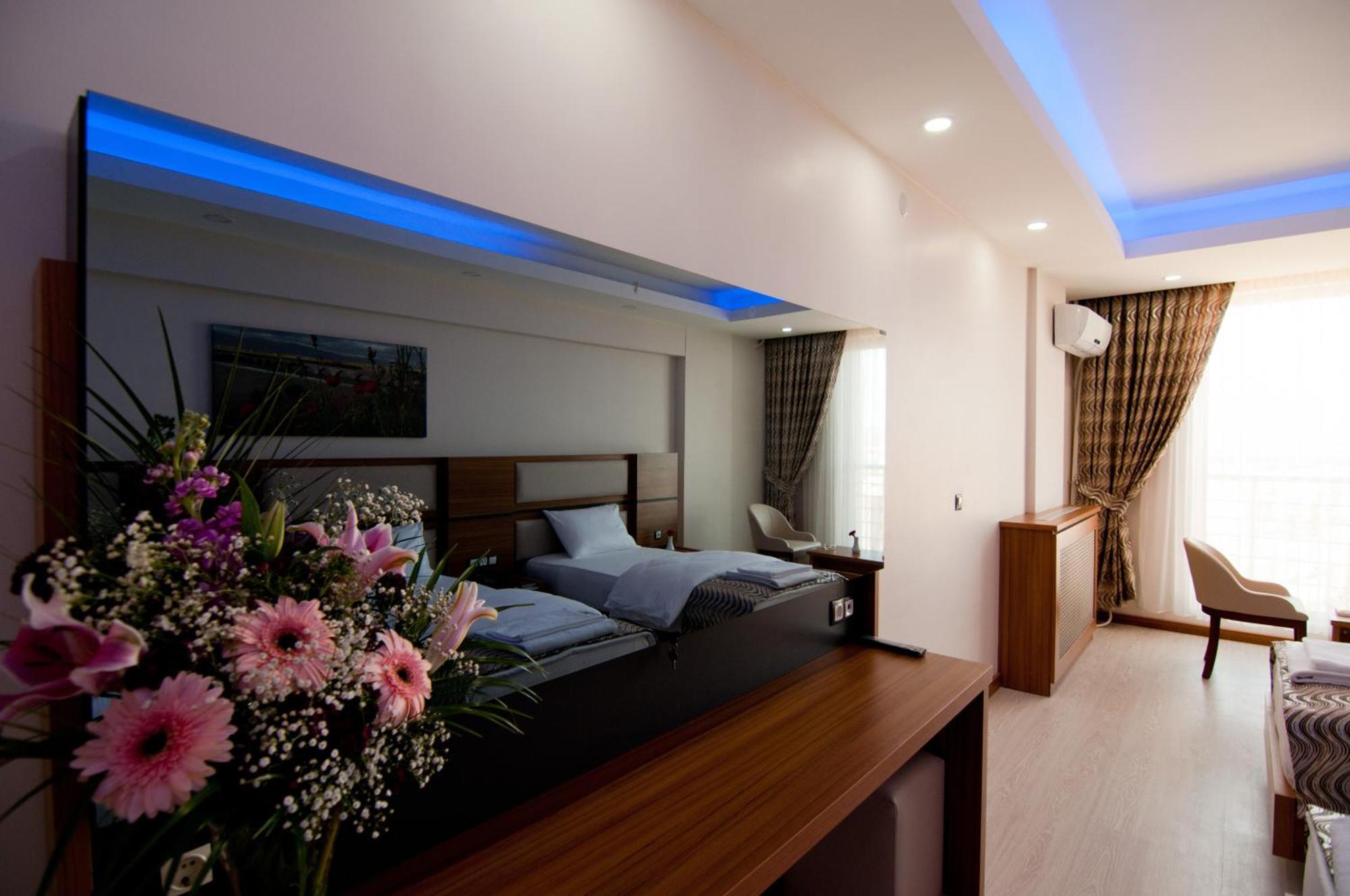 Mus Grand Hotel Ngoại thất bức ảnh