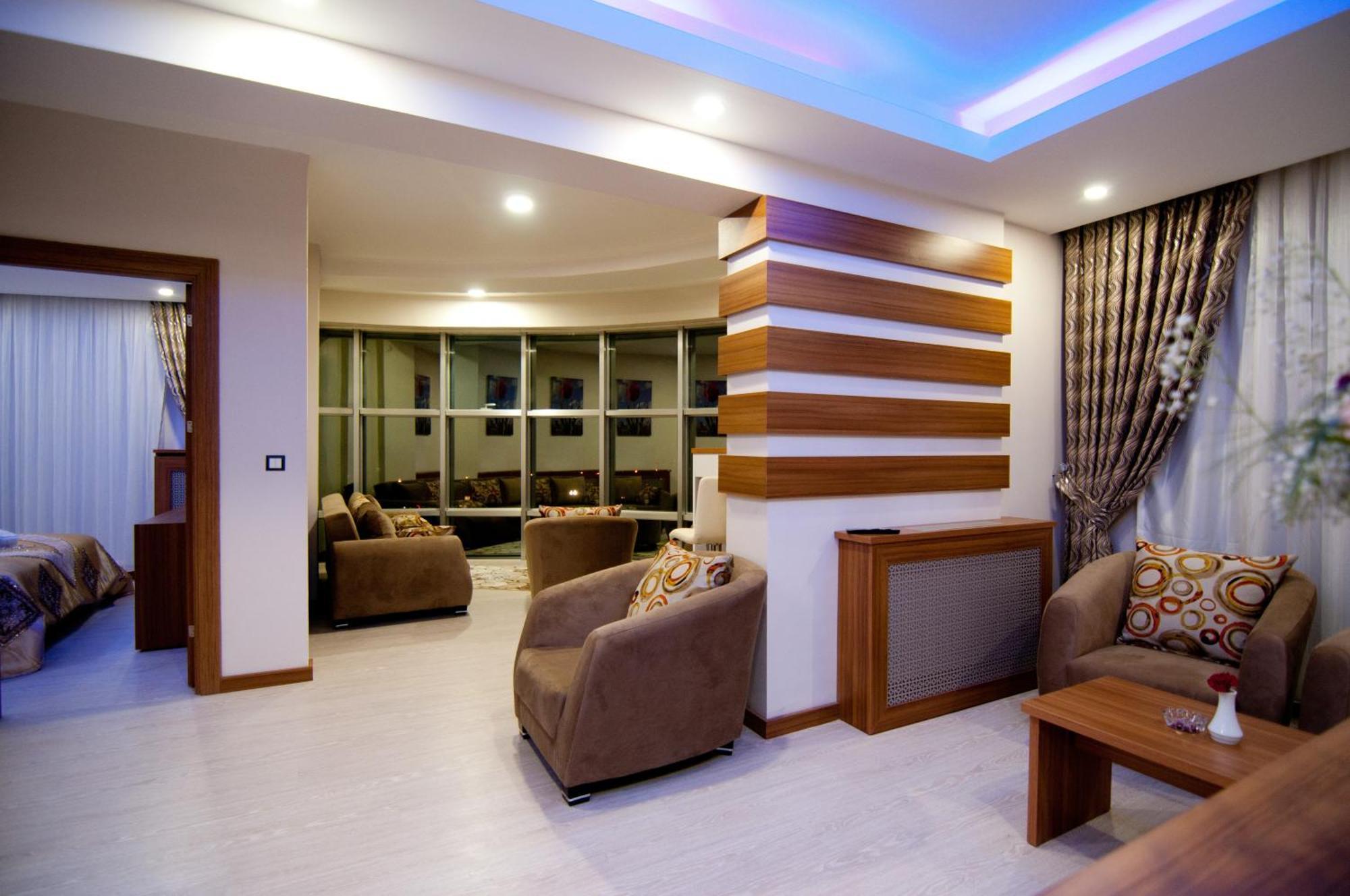 Mus Grand Hotel Ngoại thất bức ảnh