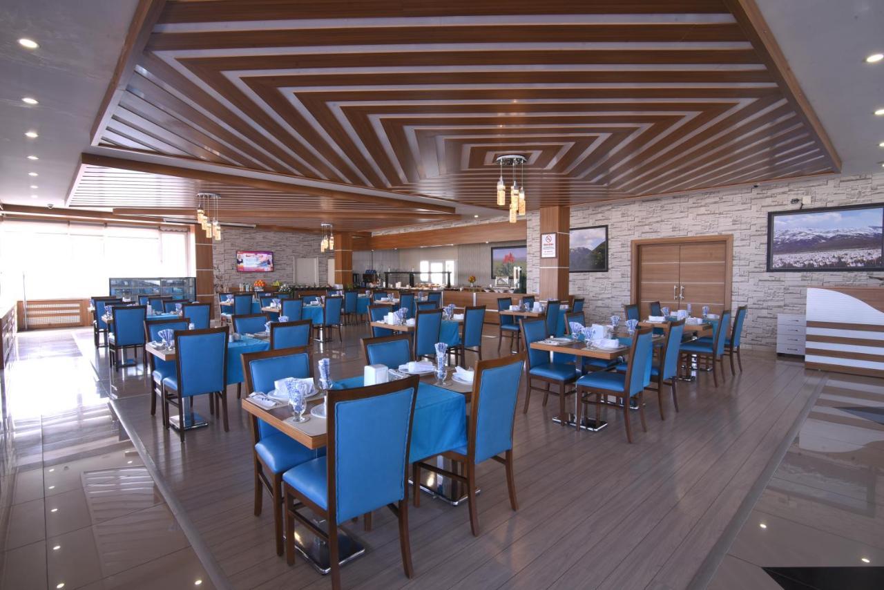 Mus Grand Hotel Ngoại thất bức ảnh