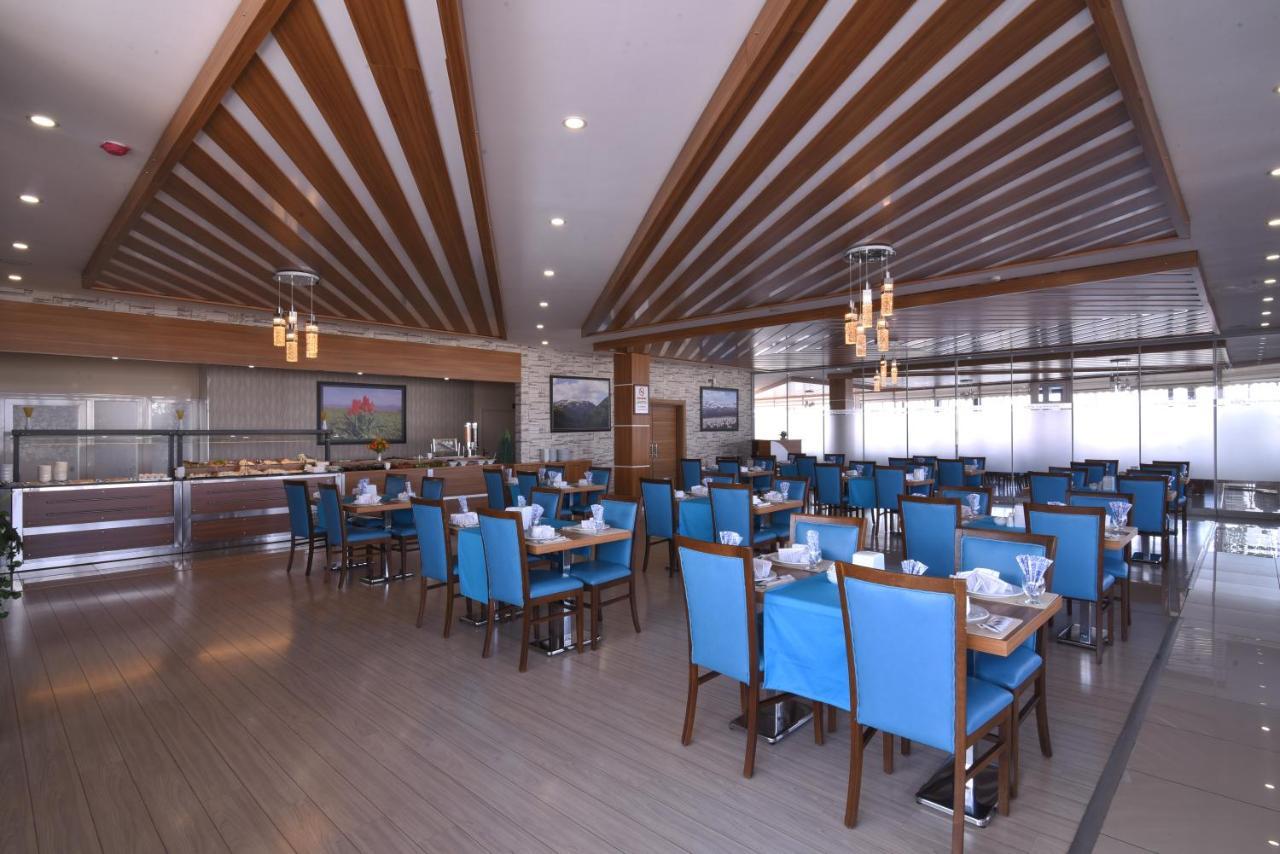 Mus Grand Hotel Ngoại thất bức ảnh
