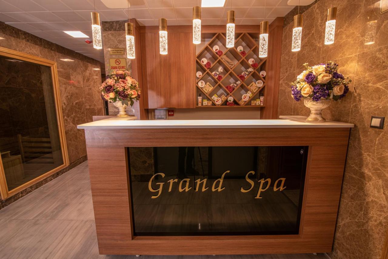 Mus Grand Hotel Ngoại thất bức ảnh